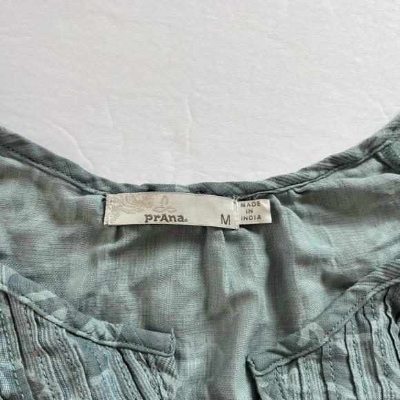 PrAna Leonardo Top Blue Vines Size Medium - Picture 3 of 9